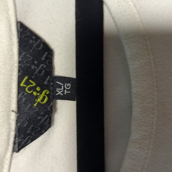 Woman's tassel tank - Picture 4 of 4